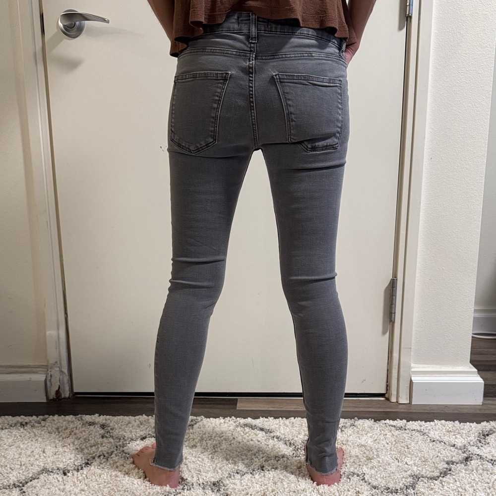 Zara Women's Gray Low Rise Skinny Jeans - Picture 2 of 5